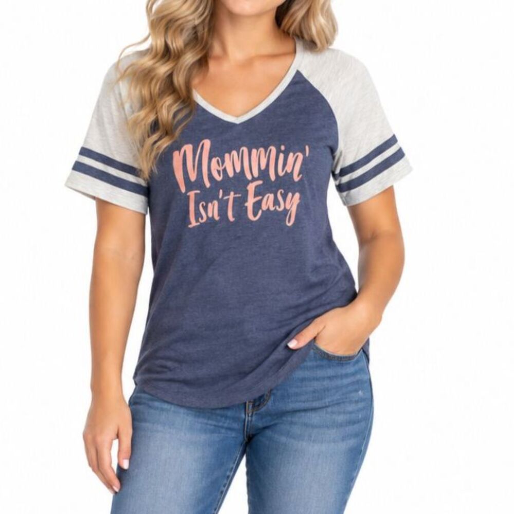 BCG Women’s “Mommin’ Isn’t Easy” Graphic T-Shirt | Size L